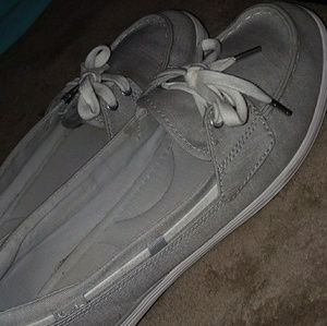 Grey keds